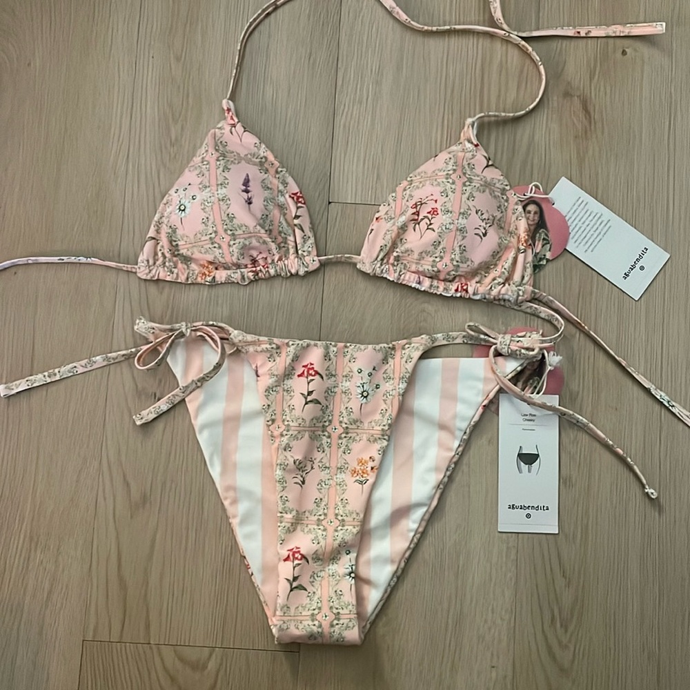 Dainty Floral/Stripe Print Reversible
Low-Rise Cheeky Bikini Top and Bottom - Ag